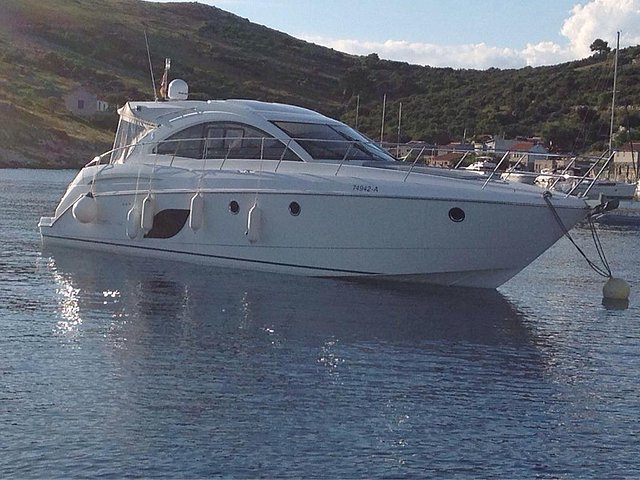 2011 Beneteau Monte Carlo 42 Photo