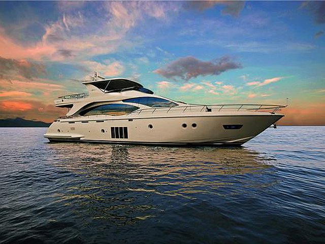 2015 Azimut Flybridge Photo