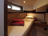 2015 Azimut Magellano 43 Ht Photo #8