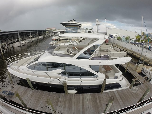 2015 Azimut Flybridge 50 Photo