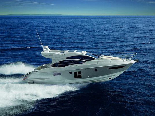 2015 Azimut S Photo