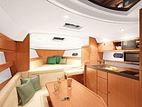 2015 Bavaria Motor Boats 32 Sport Photo #6