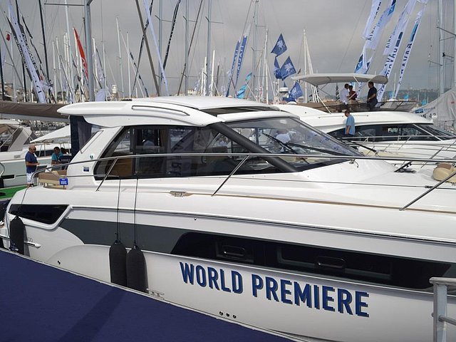 15 Bavaria Sport 400 Coupe