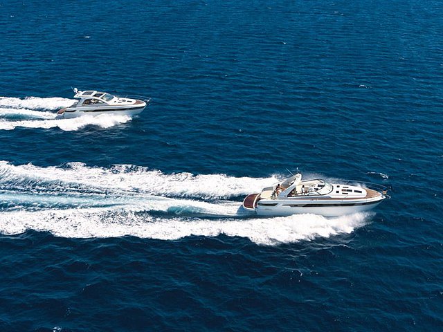 2015 Bavaria Sport 44 Ht Photo