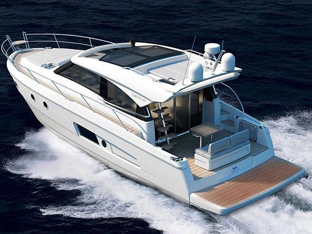 2015 Bavaria Virtess 420 Coupe Photo