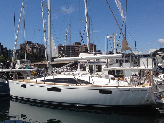 2015 Bavaria Vision 42 Photo