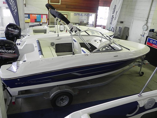 2015 Bayliner 170 Bowrider Photo