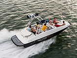 2015 Bayliner 215 Deck Boat Photo #4