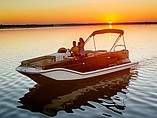 2015 Bayliner Element Xr7 Photo #2