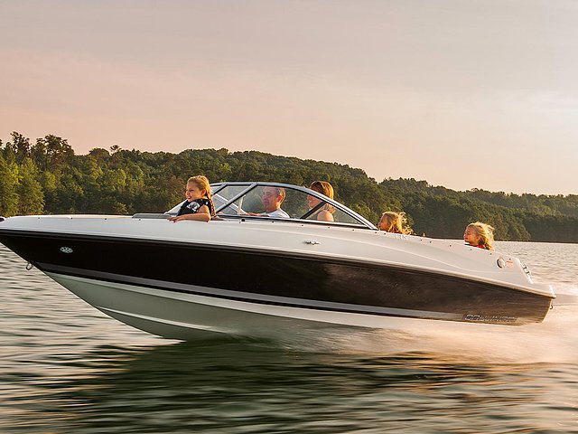2015 Bayliner 175 Bowrider Photo
