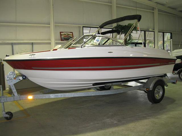 2015 Bayliner 185 Bowrider Photo