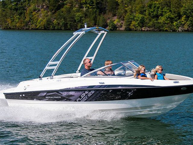 2015 Bayliner 185 Flight Photo