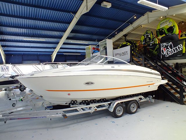 2015 Bayliner 742 Cuddy Photo