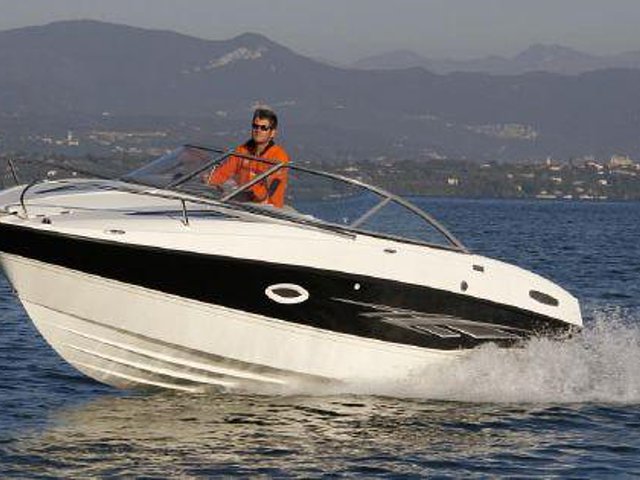 15 Bayliner 642 Cuddy Blue