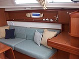 2015 Beneteau 31 Photo #6