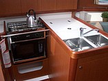2015 Beneteau 31 Photo #7