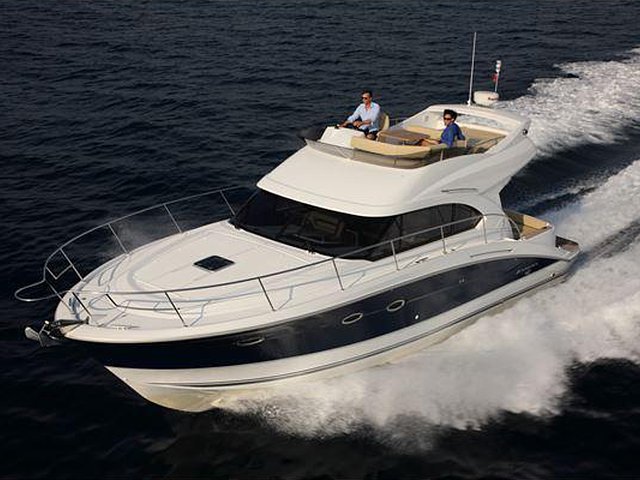 2015 Beneteau Antares 42 Photo