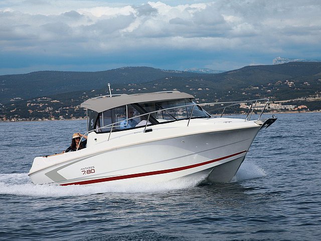 15 Beneteau Antares 780
