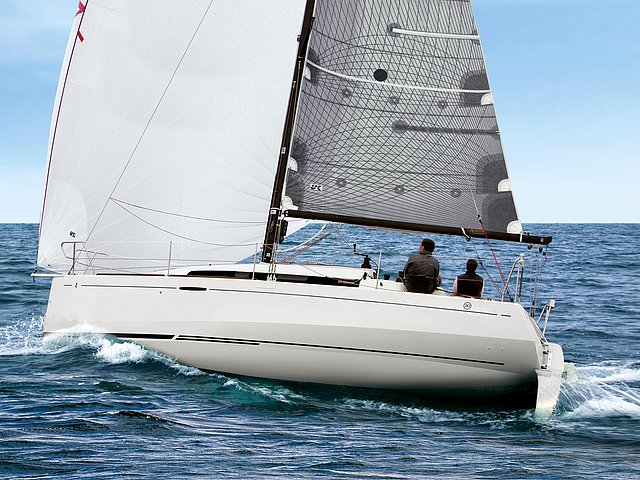 2015 Beneteau First 30 R Carbon Edition Photo