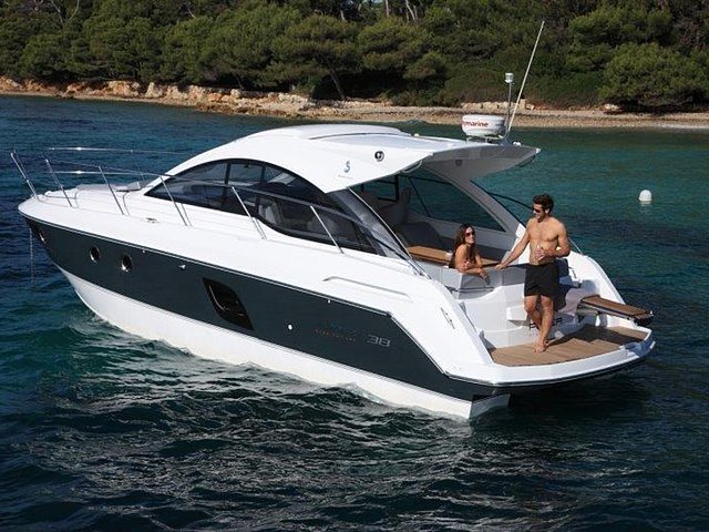 2015 Beneteau Gran Turismo 38 Photo