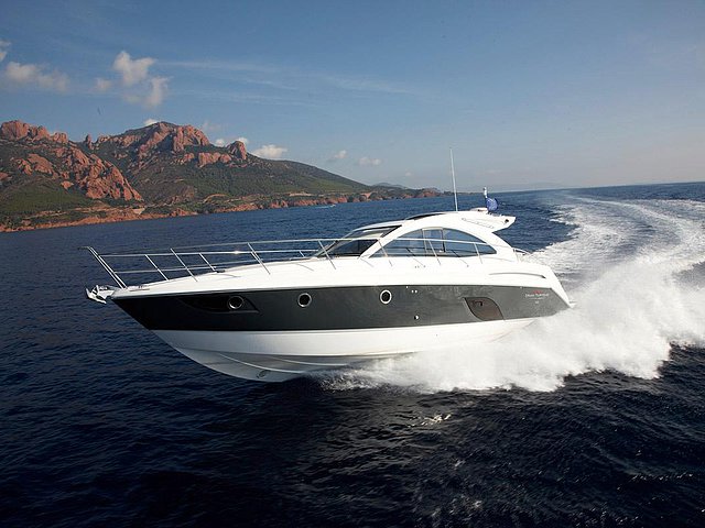 2015 Beneteau Gran Turismo 44 Photo