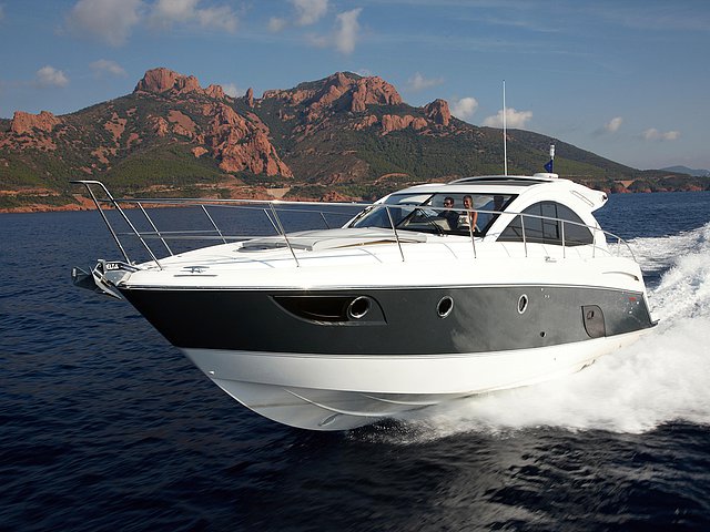 2015 Beneteau Gran Turismo 44 Photo