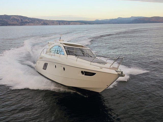 15 Beneteau Gran Turismo 49