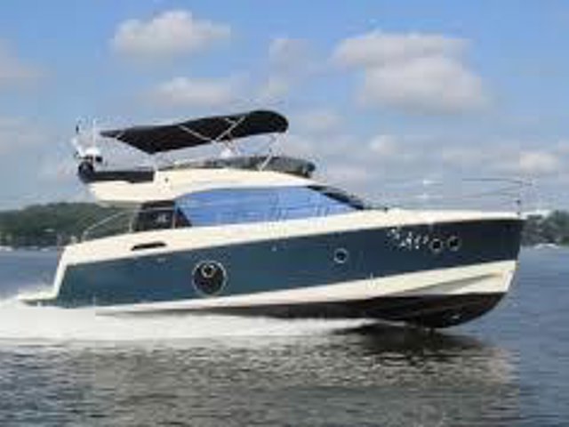 2015 Beneteau Mc 4 Photo