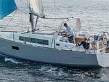 15 Beneteau Oceanis 38