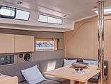 2015 Beneteau Oceanis 38 Photo #11