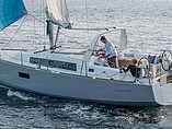 2015 Beneteau Oceanis 38 Photo #3
