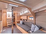 2015 Beneteau Oceanis 38 Photo #11