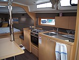 2015 Beneteau Oceanis 38 Cruiser Photo #3