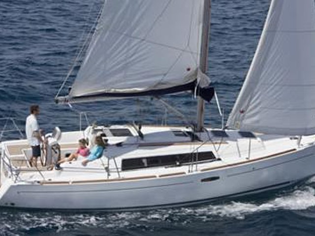2015 Beneteau Oceanis 31 Photo