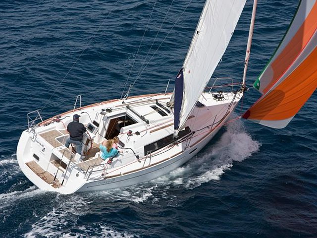 2015 Beneteau Oceanis 31 Photo