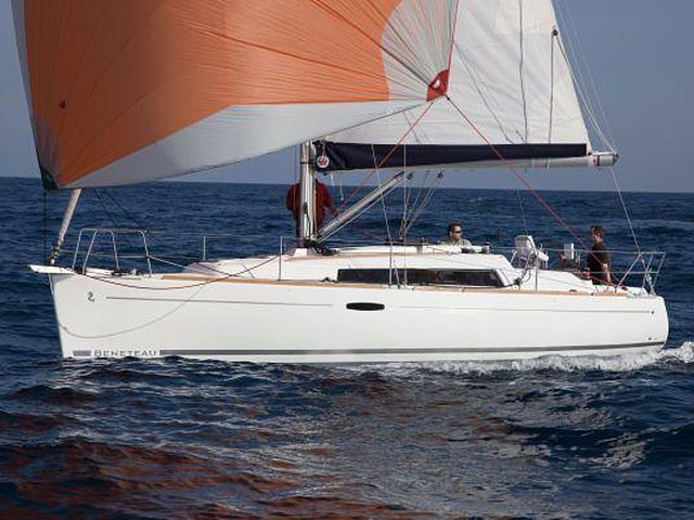 2015 Beneteau Oceanis 31 Photo