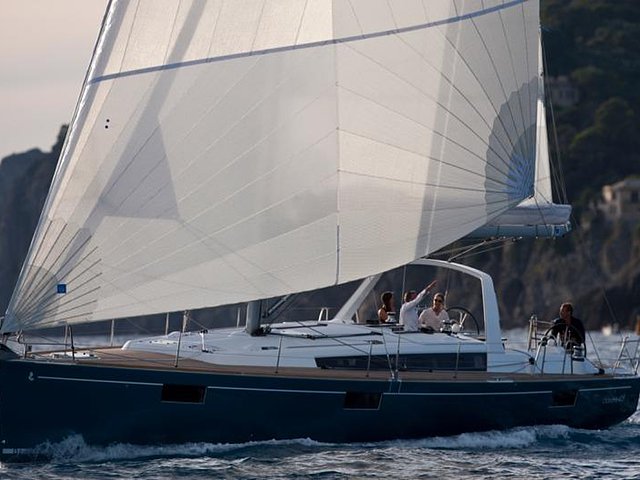 2015 Beneteau Oceanis 48 Photo