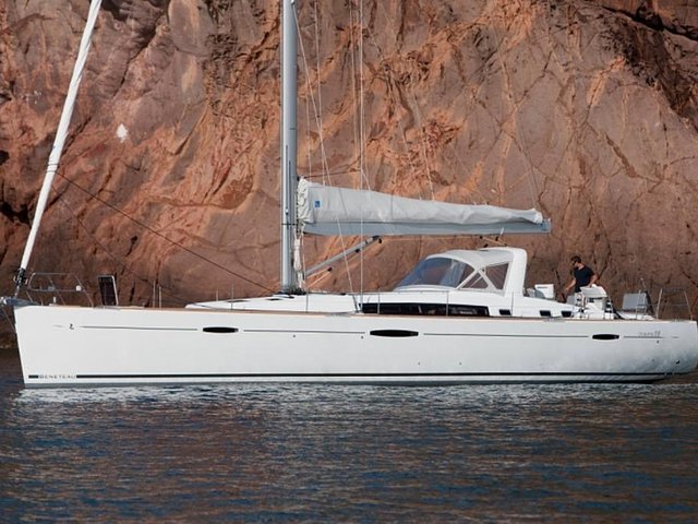 2015 Beneteau Oceanis 60 Photo