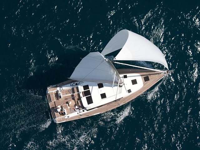 2015 Beneteau Sense Photo