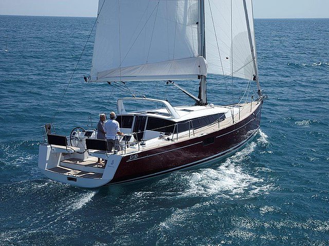 2015 Beneteau Sense 43 Photo