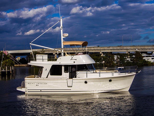 2015 Beneteau Swift Trawler Photo