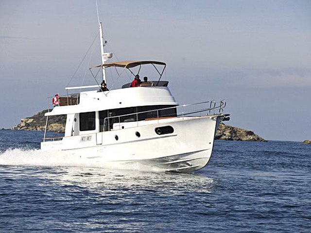 2015 Beneteau Swift Trawler 44 Photo