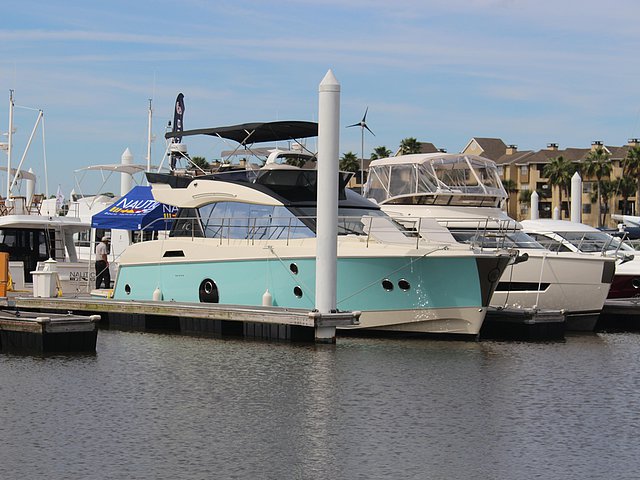 2015 Beneteau Monte Carlo 5 Photo
