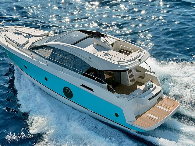 2015 Beneteau Monte Carlo 5s Photo