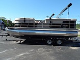 2015 Bentley Pontoons 220 Cruise Se Photo #2