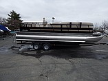 15 Bentley Pontoons 243 Cruise Tritoon