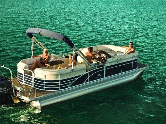 2015 Bennington 2250 Gsr Photo