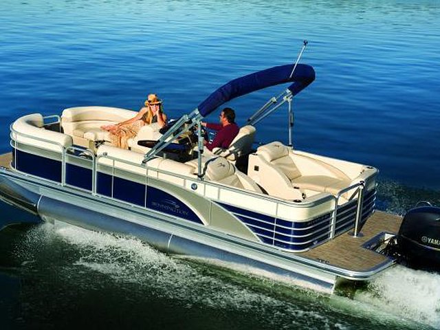 2015 Bennington 2275 Gcw Photo