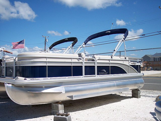 2015 Bennington 22ssx Photo