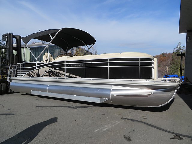 2015 Bennington 2375 Rl Photo